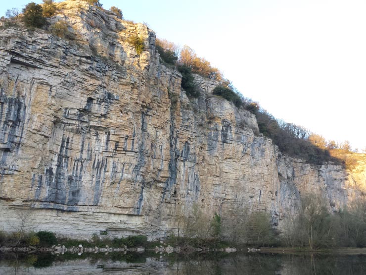 Gluges_Falaise_Dordogne_019