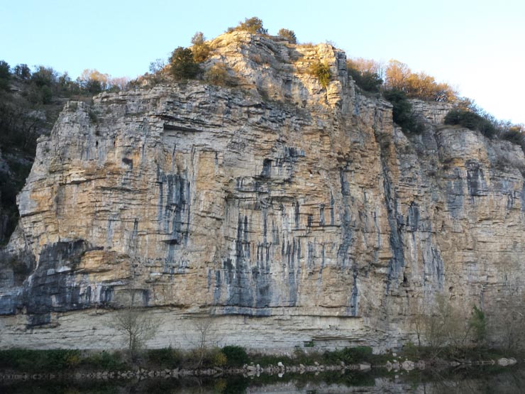 Gluges_Falaise_Dordogne_018